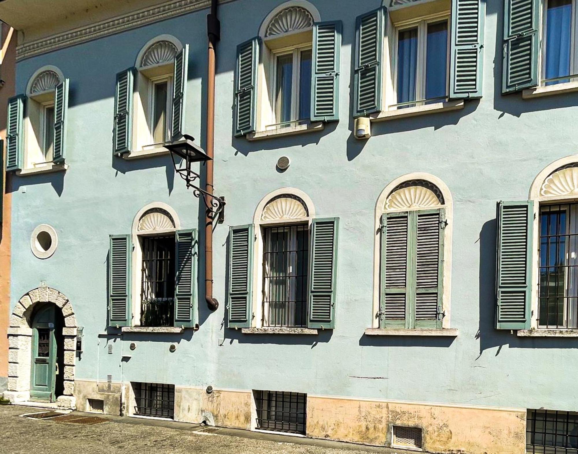 Luxury Lakeside Apartment Right On The Water Salo Exterior photo