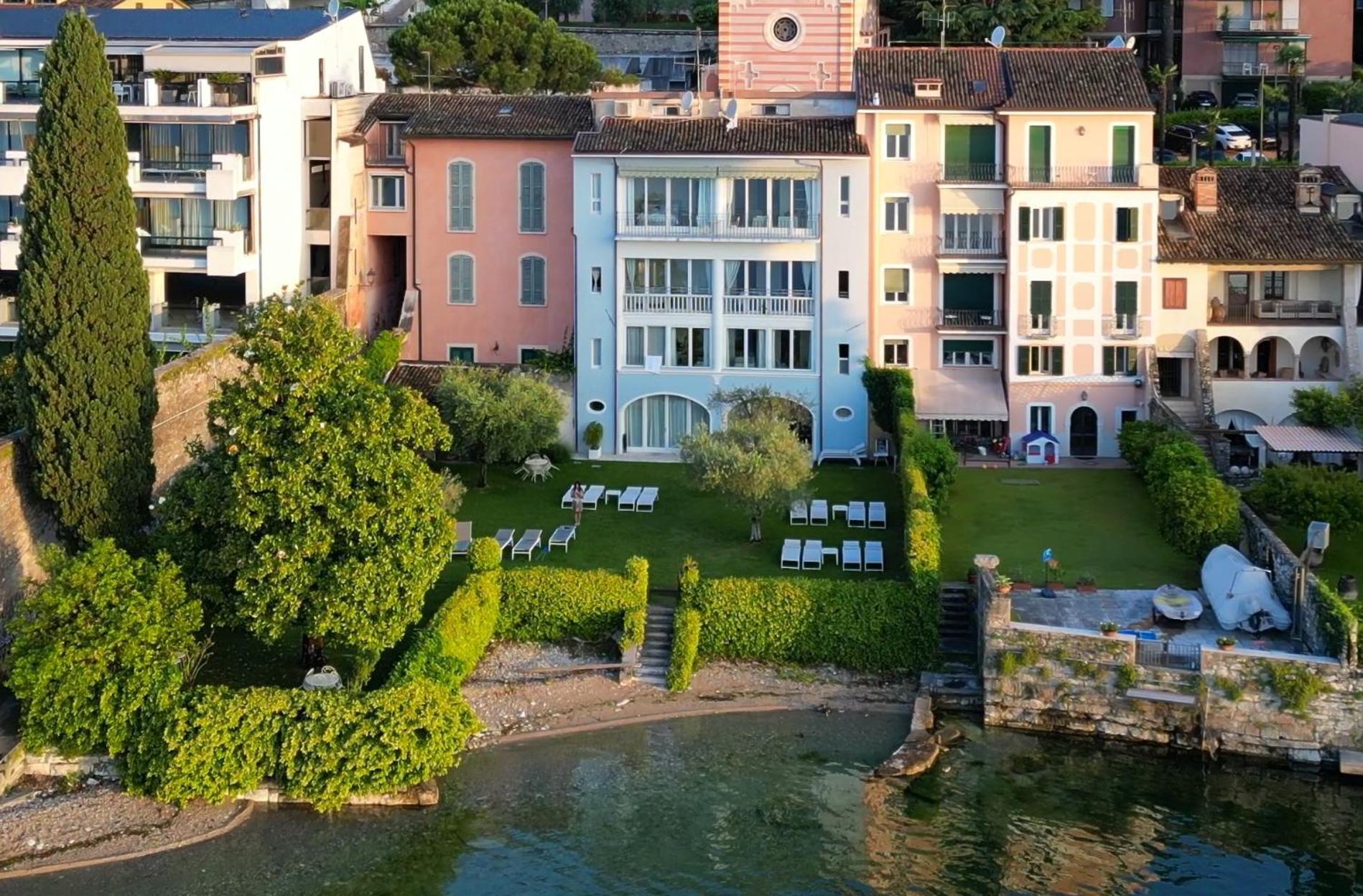 Luxury Lakeside Apartment Right On The Water Salo Exterior photo
