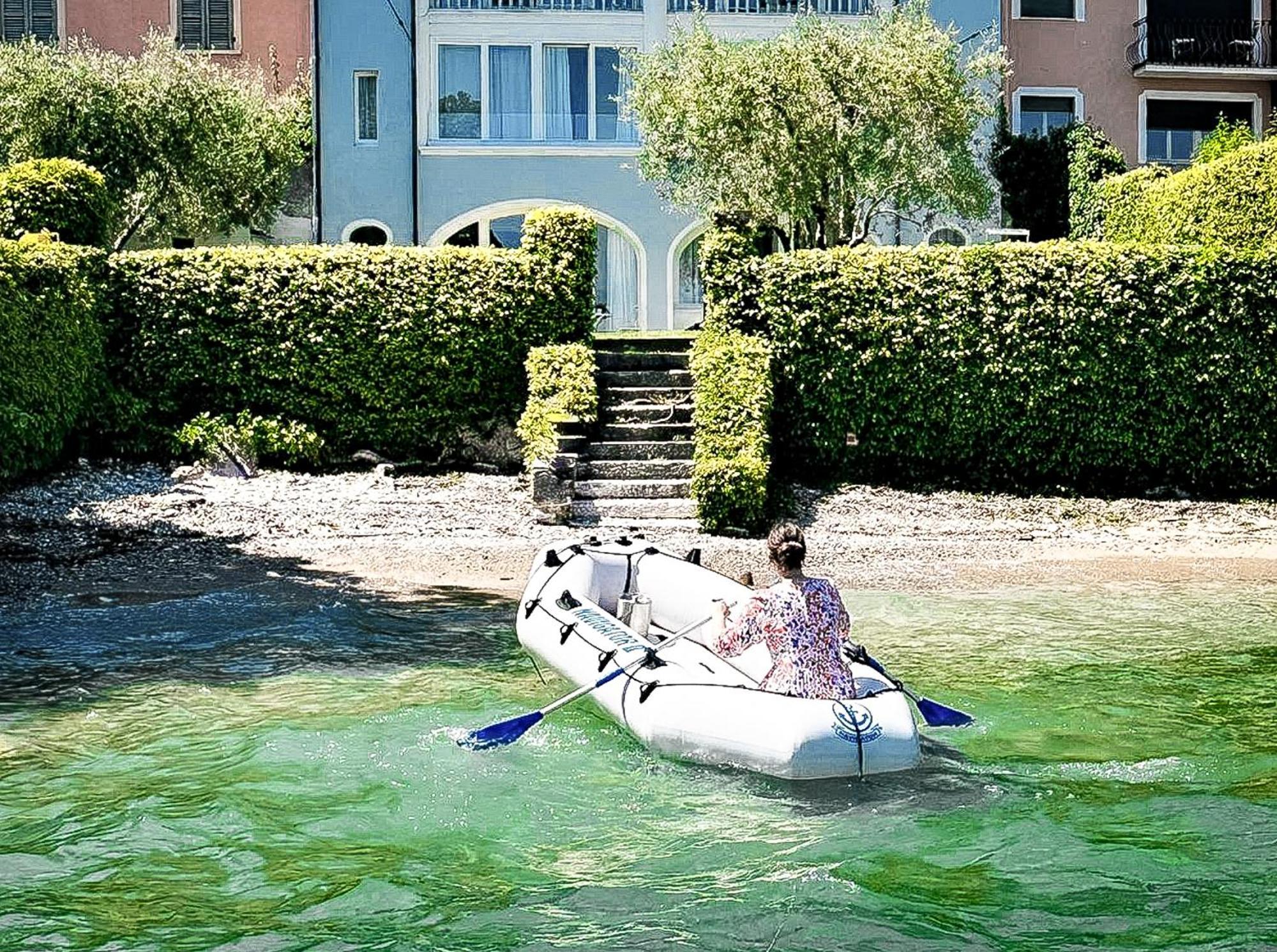 Luxury Lakeside Apartment Right On The Water Salo Exterior photo